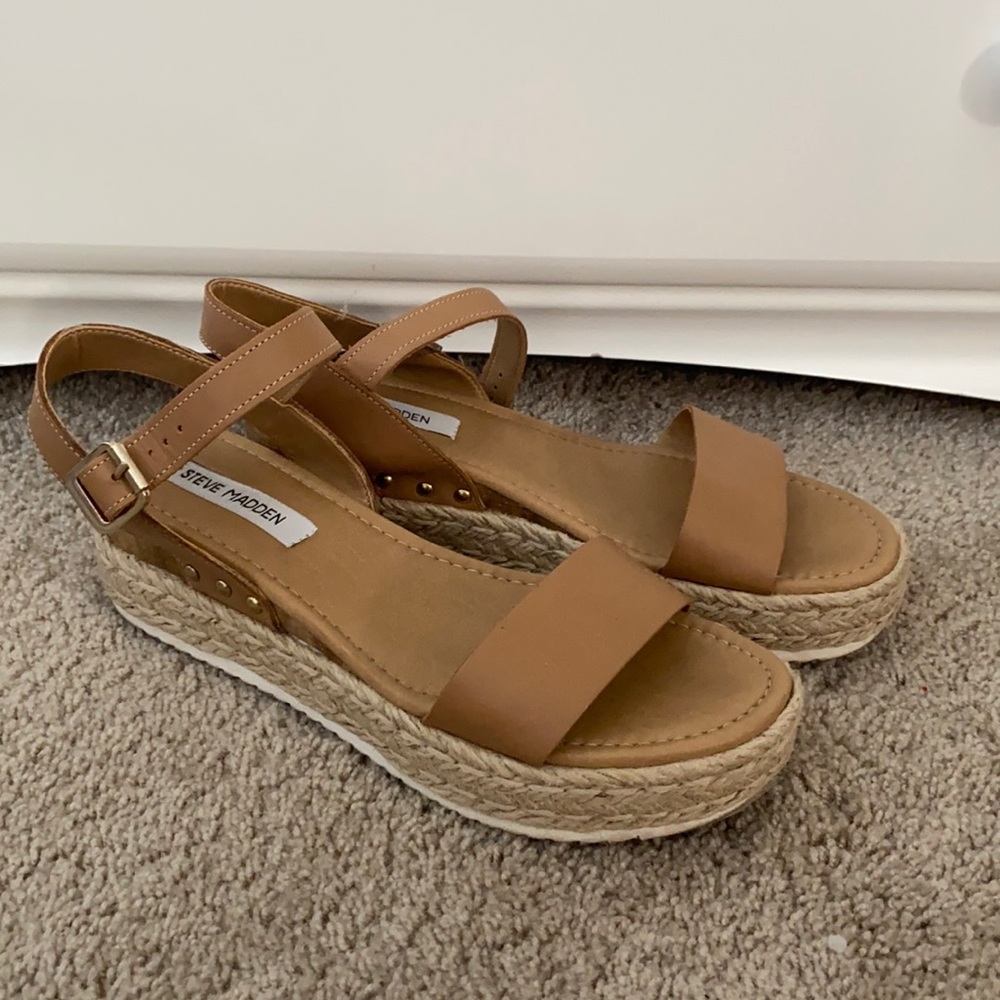 Steve Madden Brown strappy platform sandals